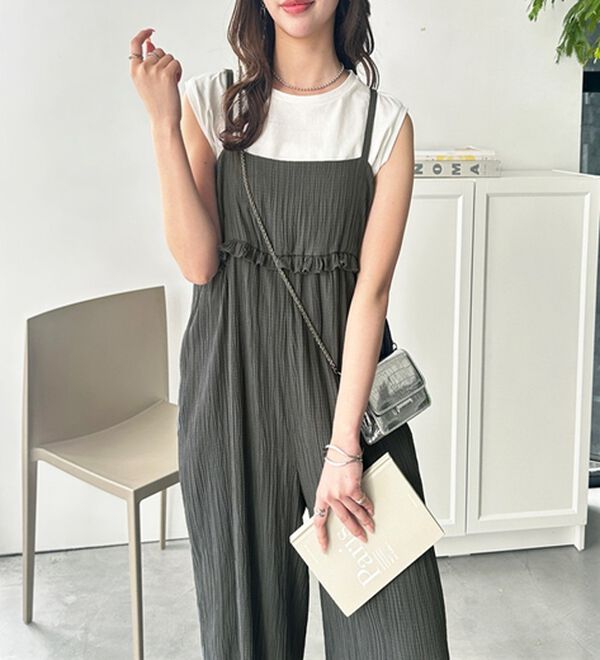 GeeRA（ジーラ）の「フリルデザインサロペット（オールインワン）」｜チャコール