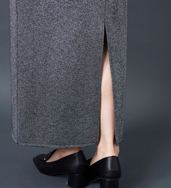 BELLUNA（ベルーナ）の「ラメ入り裏毛素材スカート（ロングスカート）」｜詳細画像