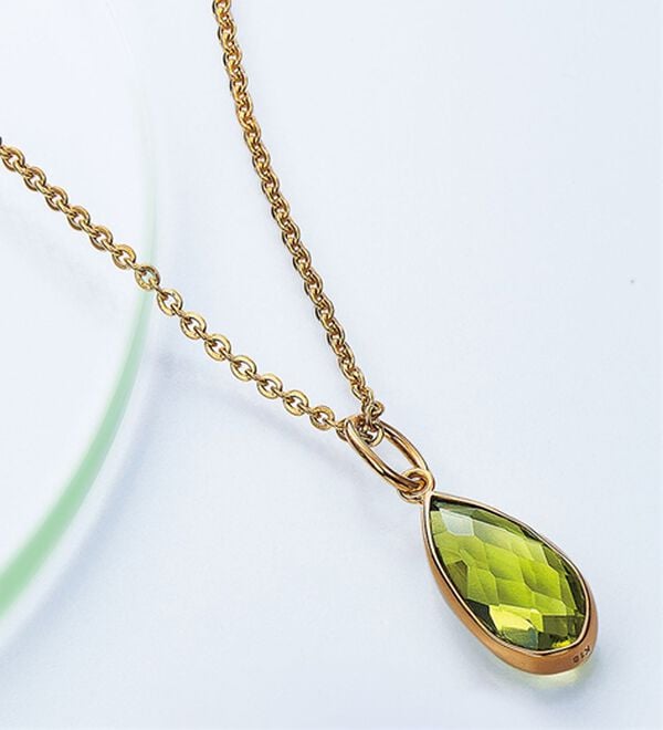 BELLUNA（ベルーナ）の「１８金チェスカットペリドットペンダント（ネックレス・ペンダント）」｜1