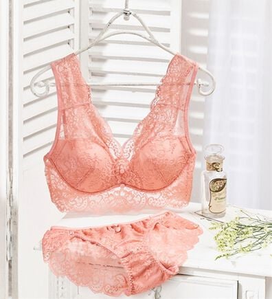 YU'NOW（ユナウ）の「リラックスレーシーブラレット＆ショーツセット（ブラジャー＆ショーツセット）」