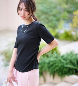 alotta（アロッタ）の「【接触冷感】細見えギャザーデザイン美くびれリブトップス（カットソー）」｜ネイビー