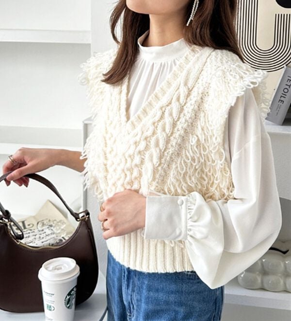 GeeRA（ジーラ）の「フリンジニットベスト（ベスト）」｜詳細画像