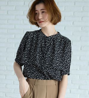 BELLUNA（ベルーナ）の「ケープ風デザインブラウス（ブラウス）」｜黒系アニマル柄
