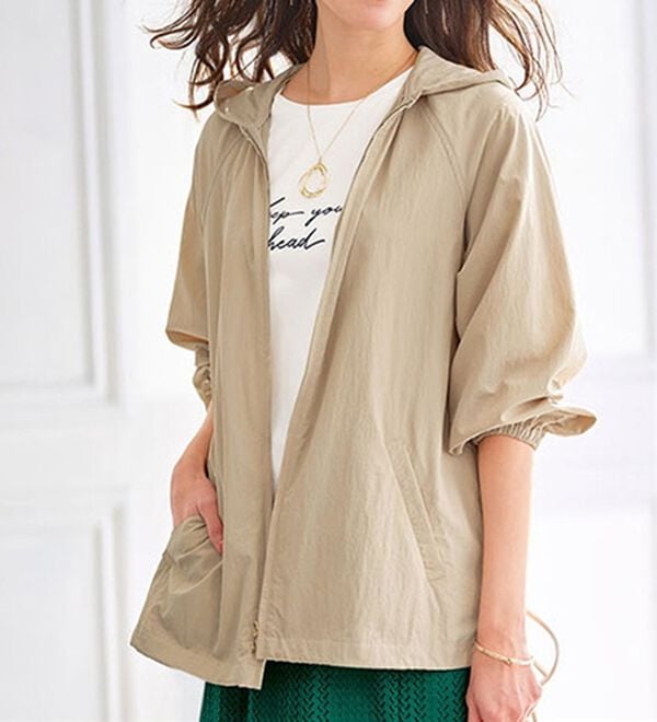 BELLUNA（ベルーナ）の「はっ水加工！軽量パーカー（ブルゾン）」｜トープ