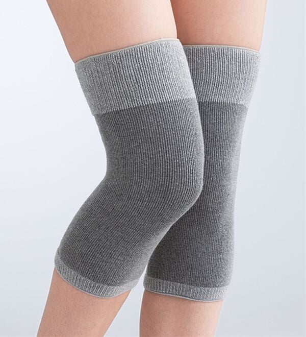 「【日本製】ふわふわ備長炭ひざサポーター２枚組（その他下着・インナーウェア）」｜詳細画像