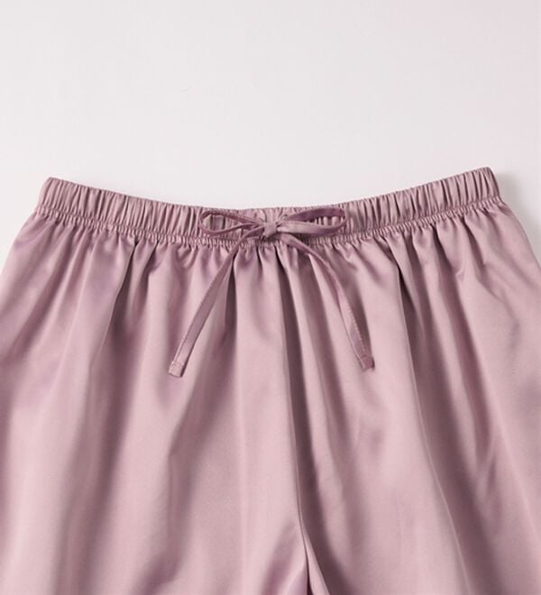 YU'NOW（ユナウ）の「【上下２点セット】ふんわりシルエットサテンシャツパジャマ（パジャマ・ルームウェア）」｜詳細画像