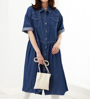 BELLUNA（ベルーナ）の「【Ｌａｇｒｉｌｕａ】ギャザー使いデニムシャツワンピース（シャツワンピース）」｜ブルー