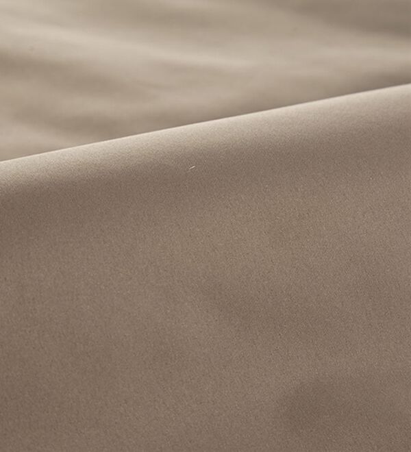 BELLUNA（ベルーナ）の「軽量&times;防風！配色使い中わたコート（ロングコート）」｜詳細画像