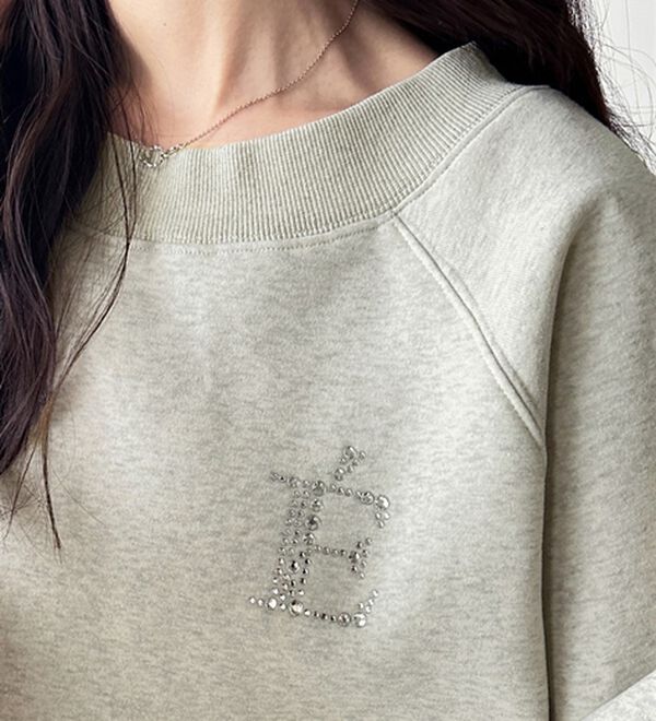 GeeRA（ジーラ）の「ビジューワッペンボートネックスウェット（カットソー）」｜詳細画像