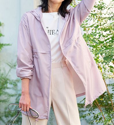 BELLUNA（ベルーナ）の「はっ水加工軽量パーカー（ポーチ付）（パーカー）」