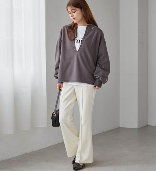 RANAN（ラナン）の「裏起毛Ｖネックロゴ刺しゅうスウェット（トレーナー・スウェット）」｜詳細画像