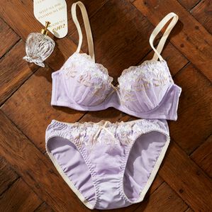 YU'NOW（ユナウ）の「プチプラブラ＆ショーツセット（ブラジャー＆ショーツセット）」｜ラベンダー系レース