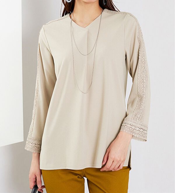 BELLUNA（ベルーナ）の「カットジョーゼット素材レース使いブラウス（カットソー）」｜詳細画像