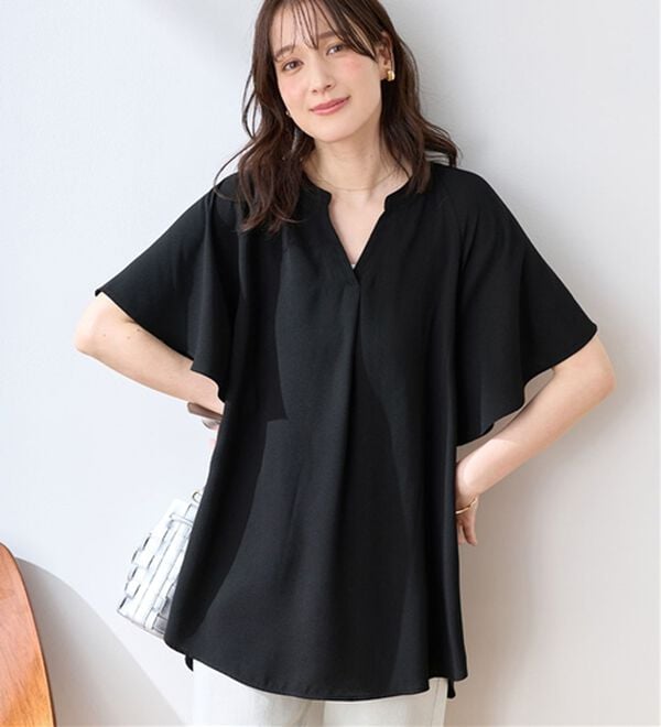 Viola e Viola（ヴィオラ エ ヴィオラ）の「【選べる２丈】さらっと涼感フレアスリーブブラウス（ブラウス）」｜ブラック／チュニック