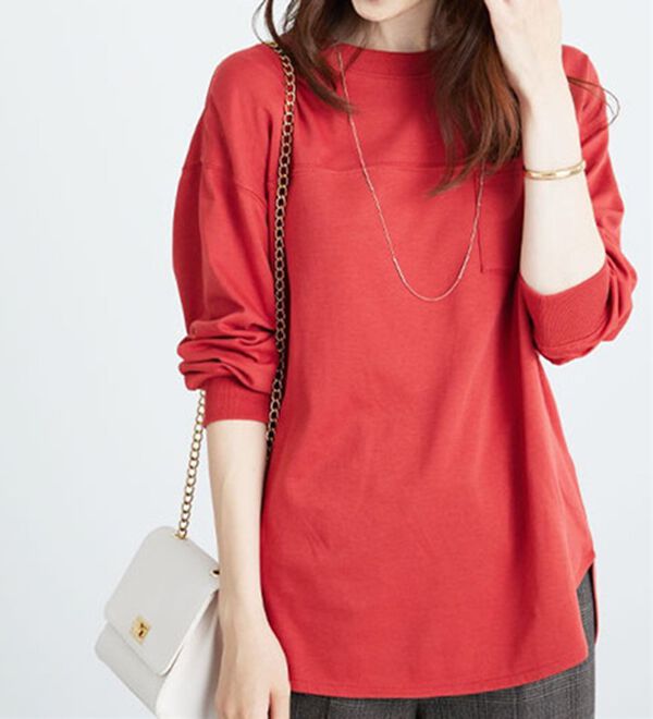 BELLUNA（ベルーナ）の「吸湿発熱ポンチ素材ポケット付プルオーバー（カットソー）」｜詳細画像