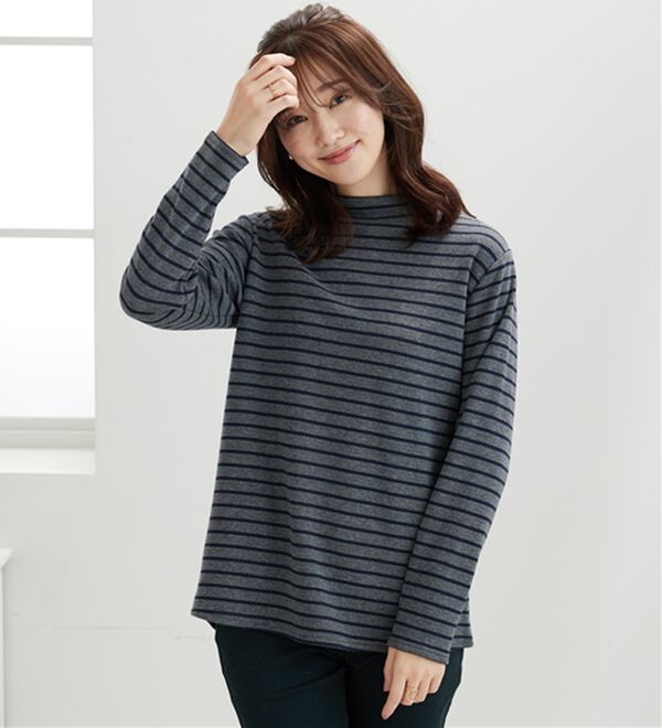 BELLUNA（ベルーナ）の「ふわふわ裏ファーハイネックプルオーバー（カットソー）」｜詳細画像