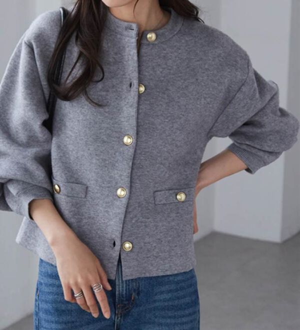 RANAN（ラナン）の「【4つの機能付き】洗える！ゴールド調ボタンニットカーディガン（ニットカーディガン）」｜詳細画像