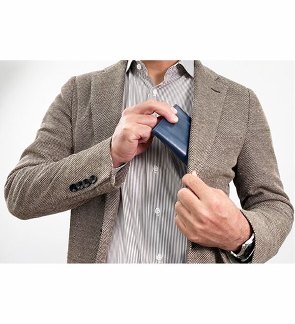 BELLUNA（ベルーナ）の「牛革コインスルーコンパクト機能財布（財布・パスケース）」｜詳細画像