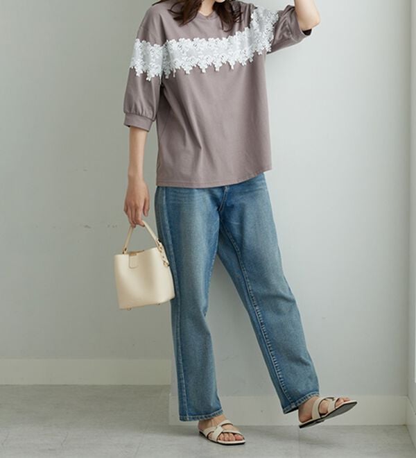 BELLUNA（ベルーナ）の「ケミカルレース使い華やかプルオーバー（カットソー）」｜詳細画像