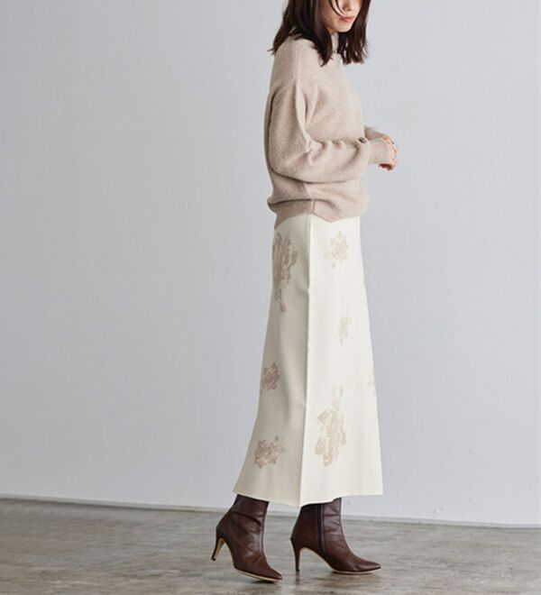 Pierrot（ピエロ）の「花柄ジャカードスカート（ひざ丈スカート）」｜詳細画像