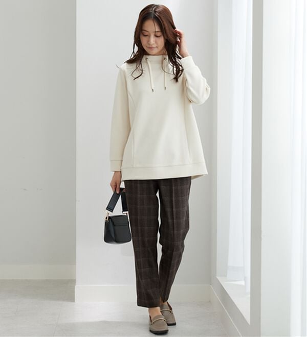 BELLUNA（ベルーナ）の「サマ見え(スーパーウォーム)ウール調素材美脚テーパードパンツ（テーパードパンツ）」｜詳細画像