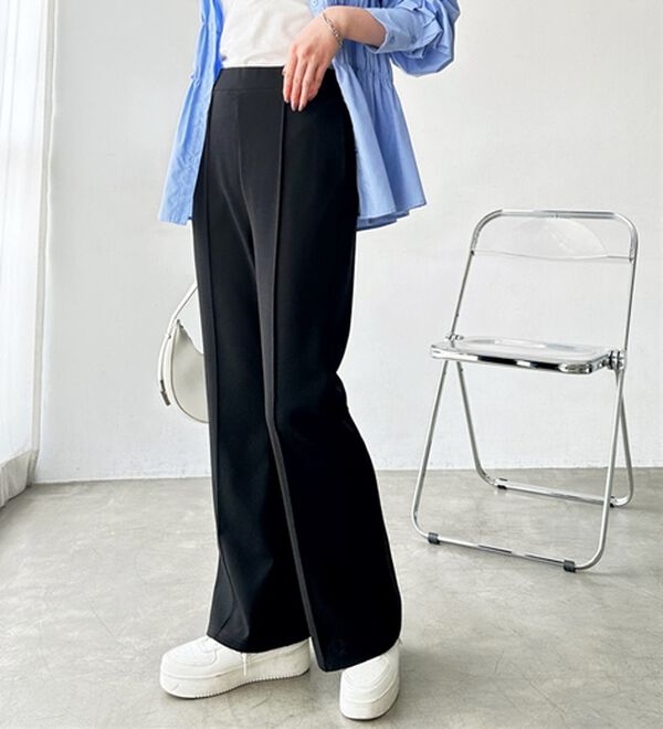 GeeRA（ジーラ）の「センターラインセミフレアカットパンツ（フルレングスパンツ）」｜詳細画像