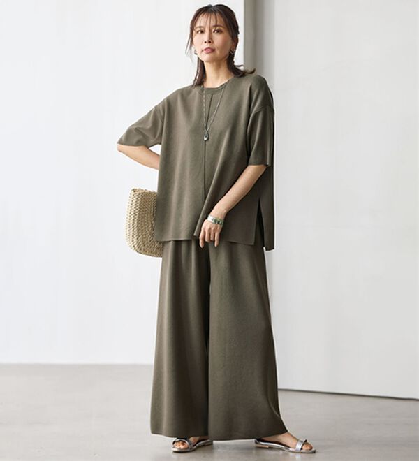 BELLUNA（ベルーナ）の「ゆるっとキレイ！ニット素材リラックスセットアップ（セットアップ）」｜グレージュ