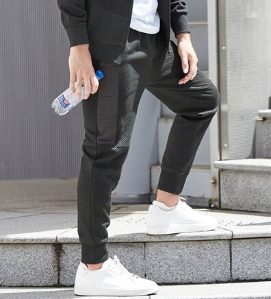 「モードな大人のための異素材パネル切替パンツ（メンズルームウェア）」