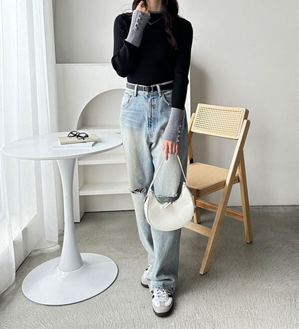 GeeRA（ジーラ）の「配色デザインくるみボタン付リブニット（ニット・セーター）」｜詳細画像