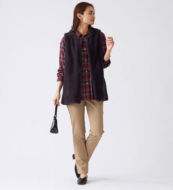 BELLUNA（ベルーナ）の「静電防止！蓄熱綿サテンストレッチカラーパンツ（フルレングスパンツ）」｜詳細画像