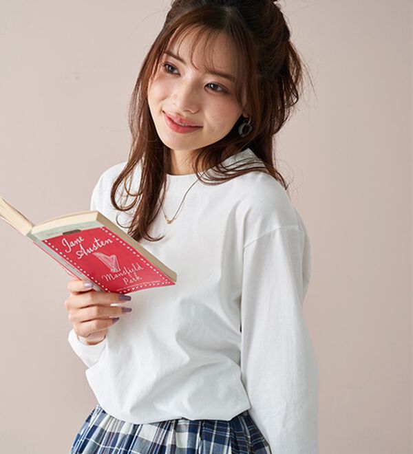 BELLUNA（ベルーナ）の「夏でも着られる強撚綿１００％長袖プルオーバー（カットソー）」｜詳細画像