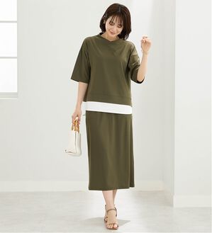 BELLUNA（ベルーナ）の「【セットアップ】重ね着風プルオーバー＆スカートセット（アンサンブル）」｜カーキ