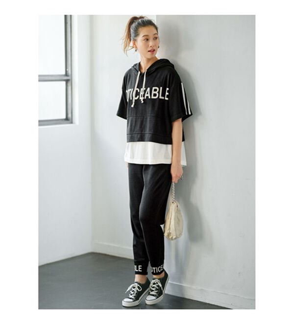 YU'NOW（ユナウ）の「裾レイヤードスポーティロゴパーカー＆パンツセット（パジャマ・ルームウェア）」｜詳細画像