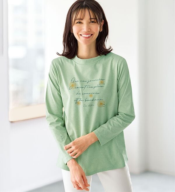 BELLUNA（ベルーナ）の「＜ＥＬＬＥ　Ａｃｔｉｖｅ＞綿タッチ裏起毛プルオーバー（カットソー）」｜詳細画像