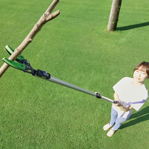 「新　伸縮ノコギリ高枝切りバサミ（ガーデニング・園芸用品）」｜詳細画像