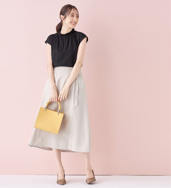 alotta（アロッタ）の「【接触冷感】フリル衿フレンチスリーブトップス（カットソー）」｜ブラック