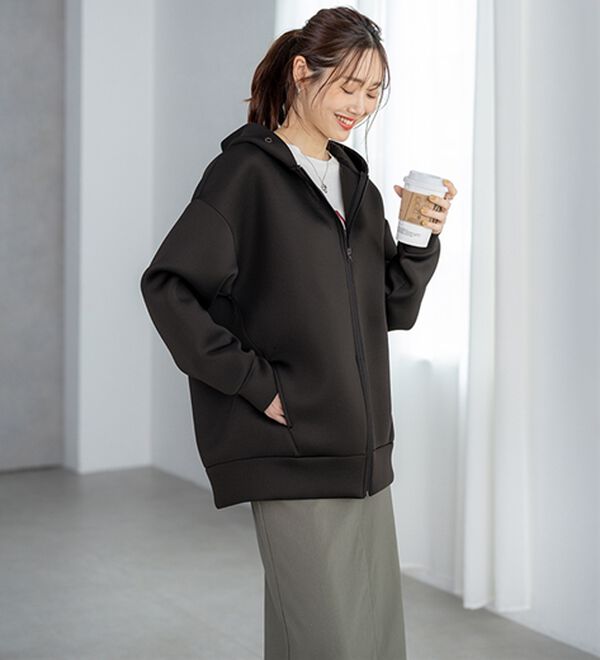 BELLUNA（ベルーナ）の「肩が疲れにくい！マシュマロ感覚ジップフーディー（ブルゾン）」｜詳細画像