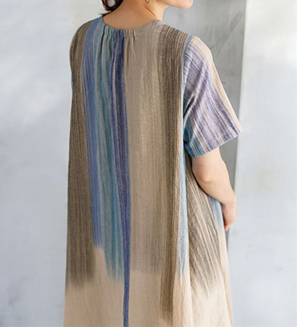 BELLUNA（ベルーナ）の「さわやかブルー手描きプリントチュニックワンピース（チュニックワンピース）」｜詳細画像