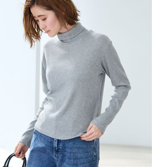 BELLUNA（ベルーナ）の「まるでニット！サラッと軽いリブハイネックプルオーバー（カットソー）」｜詳細画像