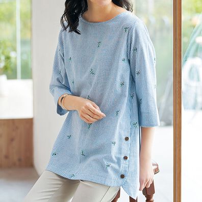 BELLUNA（ベルーナ）の「ミニ刺しゅうボタン付チュニック（チュニック）」