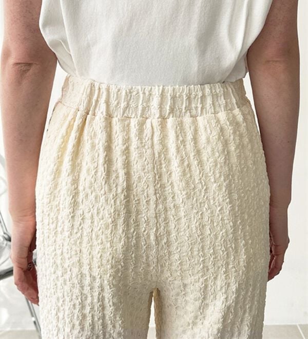 GeeRA（ジーラ）の「レース見えセミフレアイージーパンツ（フルレングスパンツ）」｜詳細画像