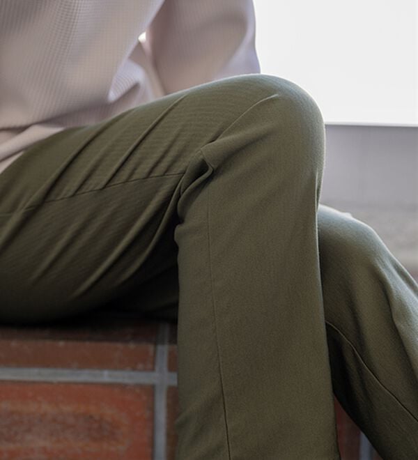 BELLUNA（ベルーナ）の「【選べる裏起毛】静電気防止！ヘリンボーンブーツカットパンツ（フルレングスパンツ）」｜詳細画像