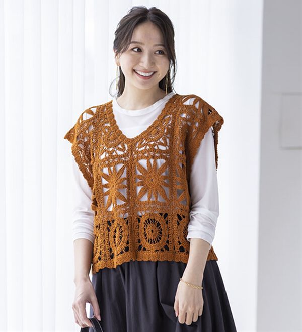 BELLUNA（ベルーナ）の「Ｔシャツに重ねるかぎ針風ベスト（ベスト）」｜詳細画像