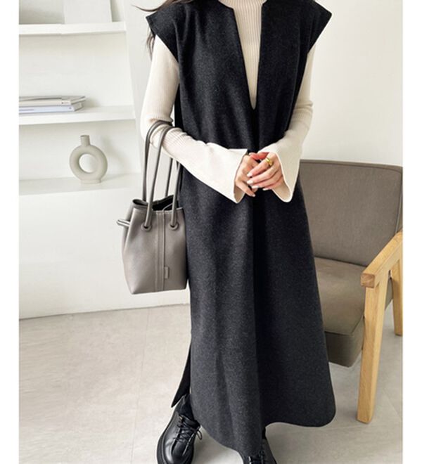 GeeRA（ジーラ）の「Ｖネックオーバーサイズジャンパースカート（ジャンパースカート）」｜詳細画像