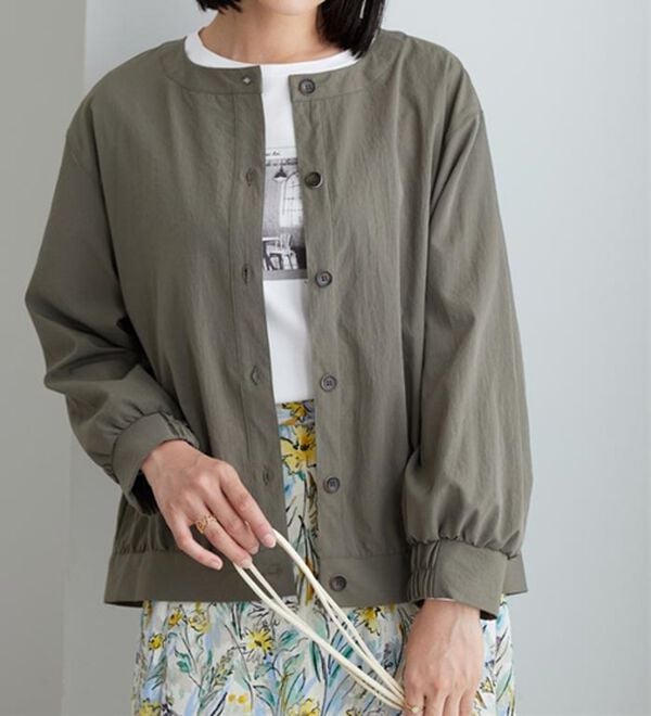 BELLUNA（ベルーナ）の「ビンテージ調ボタンデザインブルゾン（その他ジャケット）」｜カーキ