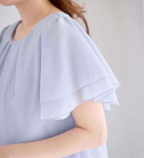 alotta（アロッタ）の「【５つの機能付】ひんやり！インナー付きフリル袖シフォンタックブラウス（ブラウス）」｜詳細画像