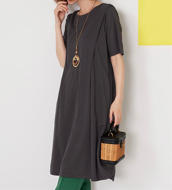 BELLUNA（ベルーナ）の「ヒンヤリ！タック使いかのこワンピース（カットソーワンピース）」｜詳細画像