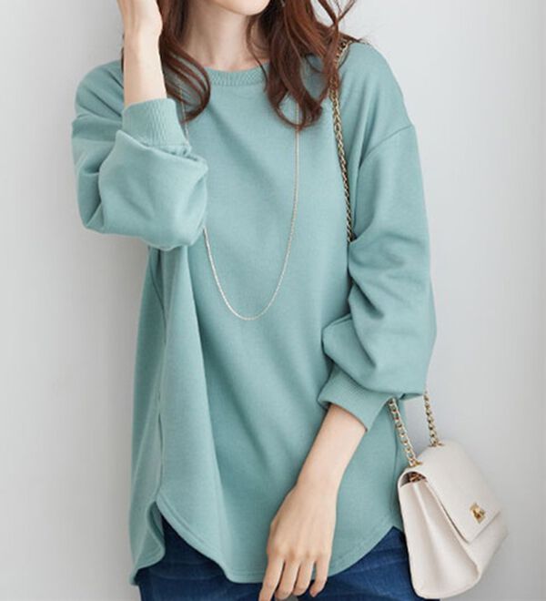 BELLUNA（ベルーナ）の「ふわふわ裏ファーゆったりプルオーバー（カットソー）」｜詳細画像