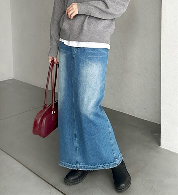 GeeRA（ジーラ）の「バックスリットデニムロングスカート（ロングスカート）」｜ブルー