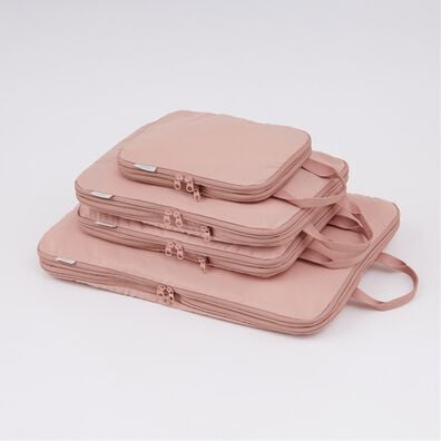 iellio（イエリオ）の「圧縮トラベルポーチ４点セット（その他日用品・趣味雑貨）」
